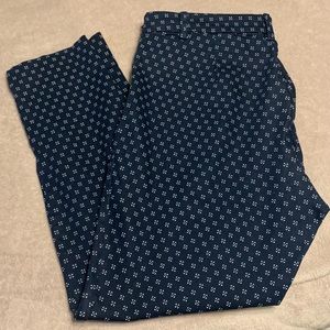 H&M Blue and White Pattern Pull-on Dress Pants